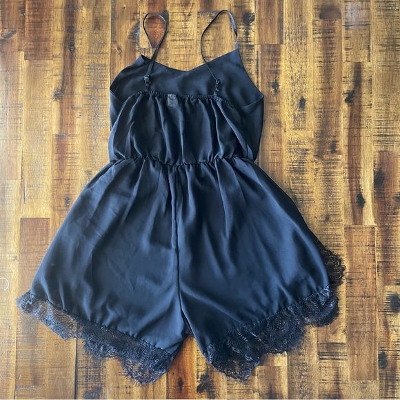 Purple Month Lace Romper - Picture 3 of 4